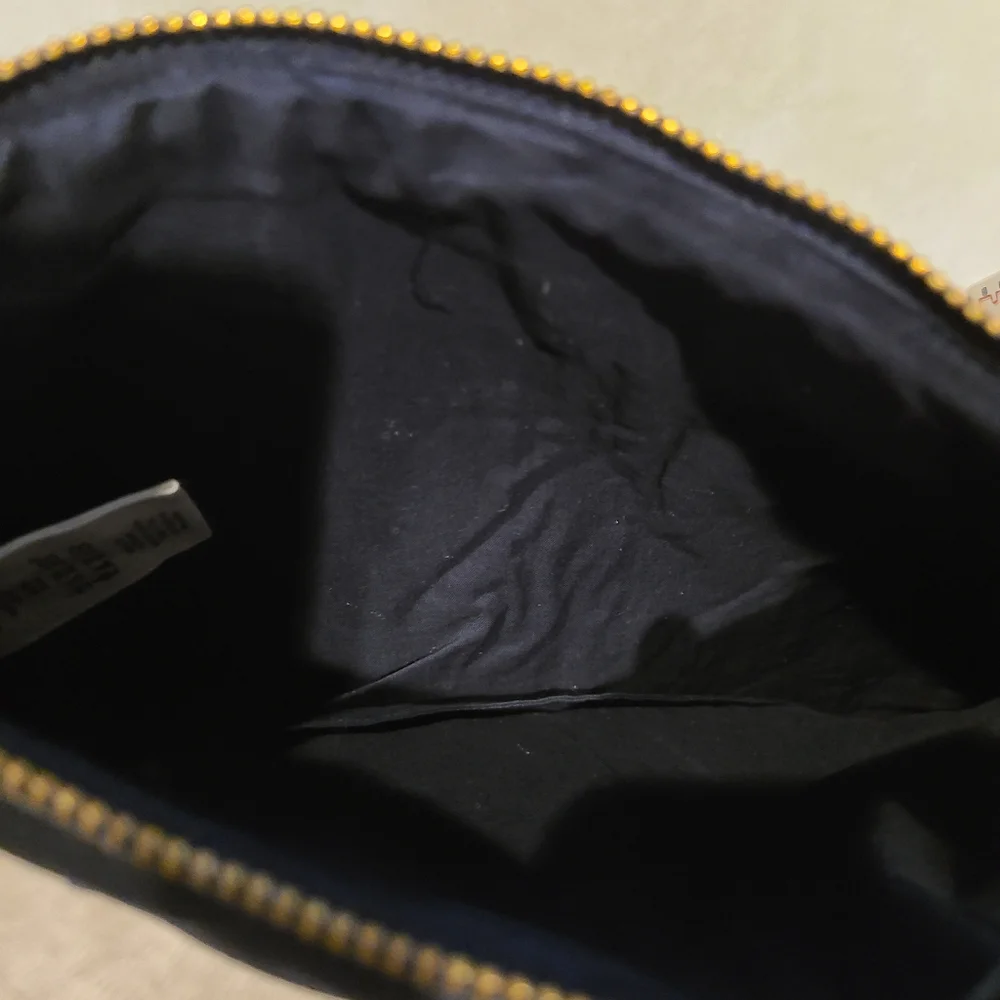 Sezane Pouch - Picture 2 of 3